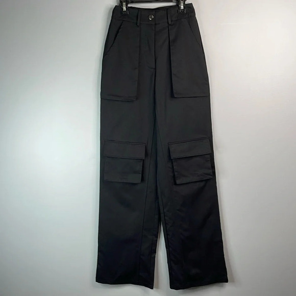 PRETTYLITTLETHING NWT Black Twill Pocket Detail High  Waist Cargo Pants Size 0 - Picture 12 of 12
